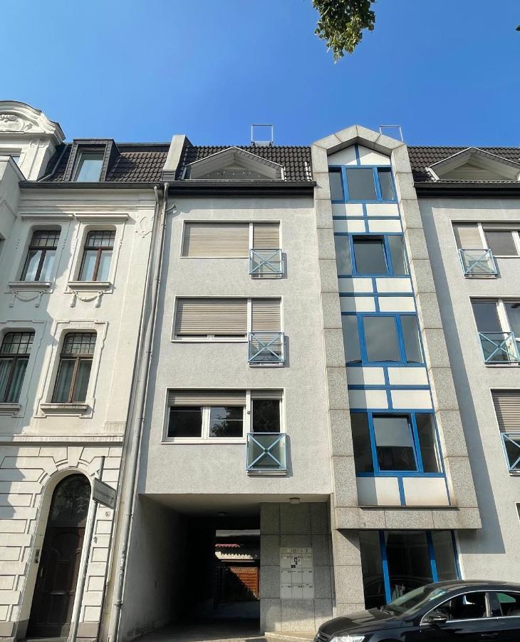 Golden Design Apartment Familie Business 6 Pers Buero Fitnessecke Naehe Messe Dus 1000 Mbit دوسبرغ المظهر الخارجي الصورة